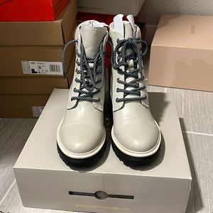 Marc Fisher combat boots. Size 7.5M Ivory Leather